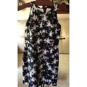 Black and white tropical pattern Guess dress! NWT